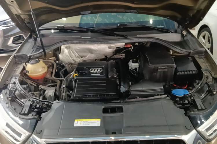 Used Audi Q3 2018 30 TFSI Fashion Edition Collector's Version Engine Bay