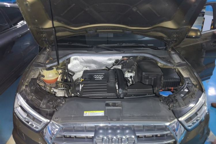 Used Audi Q3 2018 30th Anniversary Edition 30 TFSI Fashion Model Engine Bay