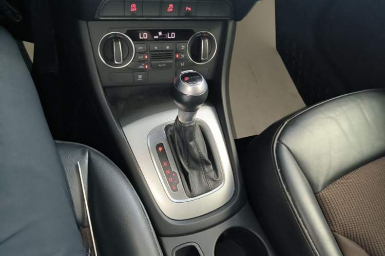 Used Audi Q3 2018 30th Anniversary Edition 35 TFSI Fashion Model Gear Lever