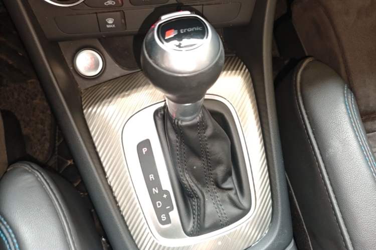 Used Audi Q3 2018 30th Anniversary Edition 35 TFSI Sport Model Gear Lever