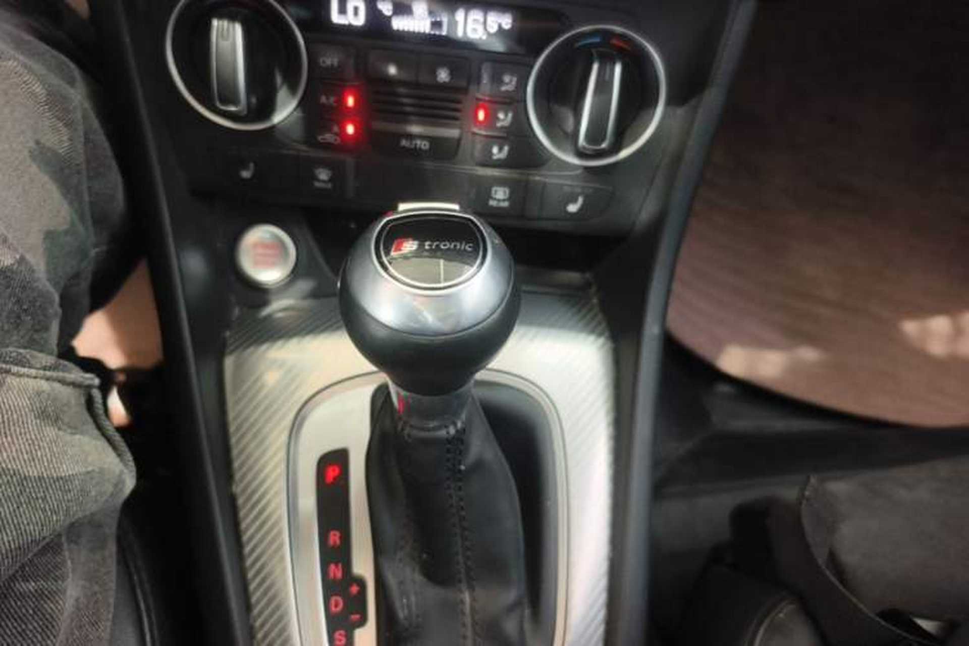 Used Audi Q3 2018 30th Anniversary Edition 35 TFSI Sport Model Gear Lever
