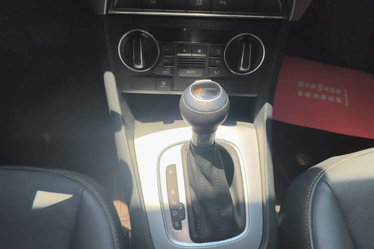 Used Audi Q3 2018 30 TFSI Fashion Edition Collector's Version Gear Lever