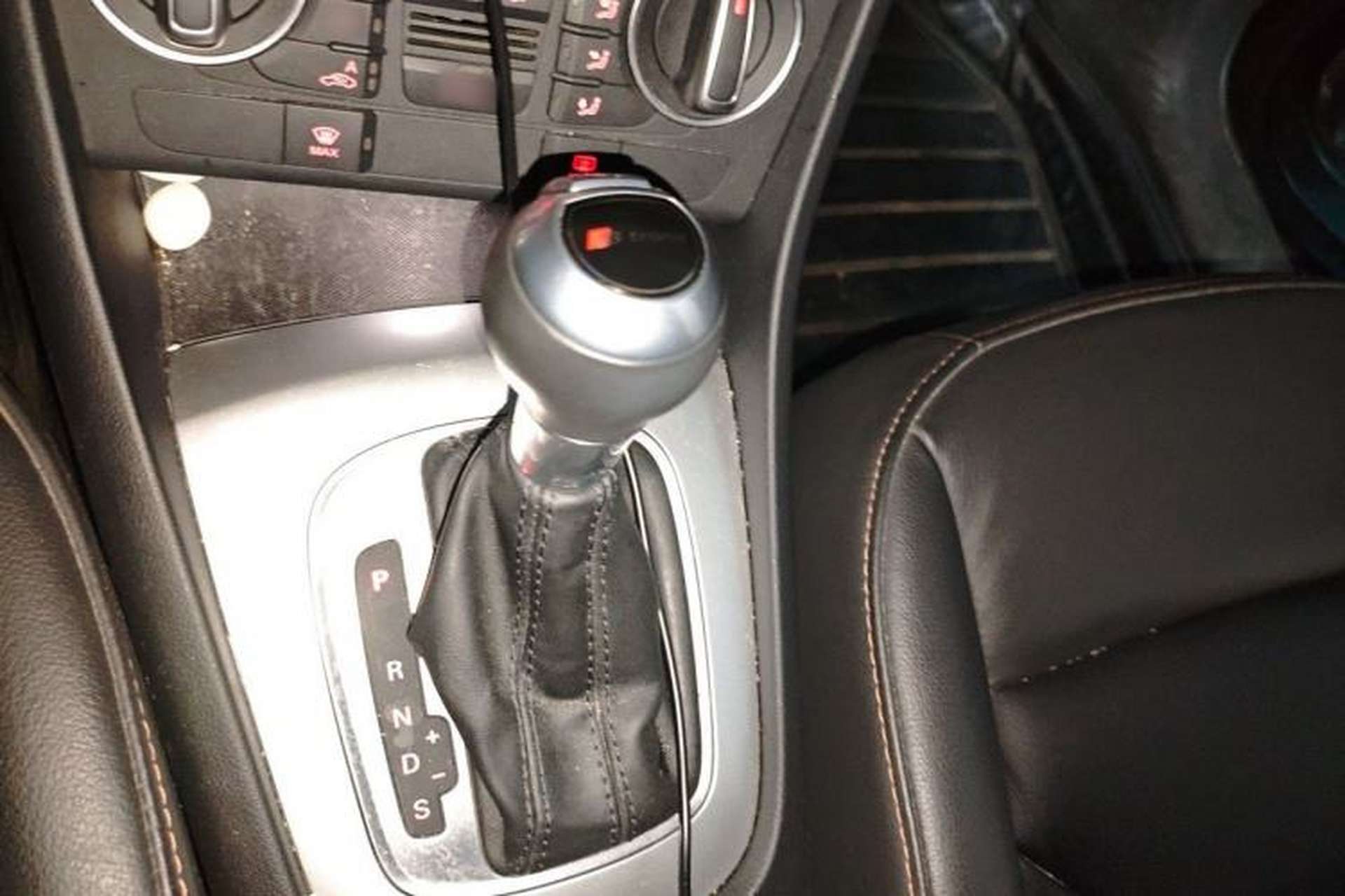 Used Audi Q3 2018 30th Anniversary Edition 30 TFSI Fashion Model Gear Lever