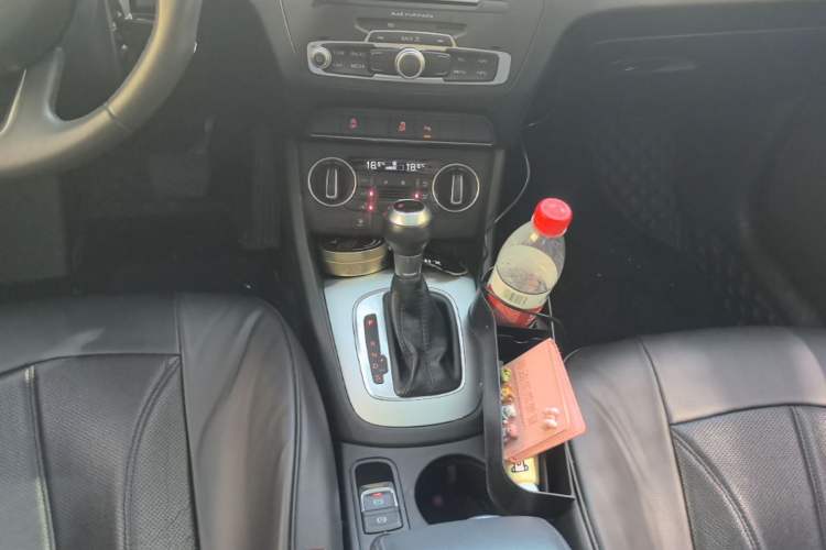 Used Audi Q3 2018 30th Anniversary Edition 30 TFSI Fashion Model Gear Lever