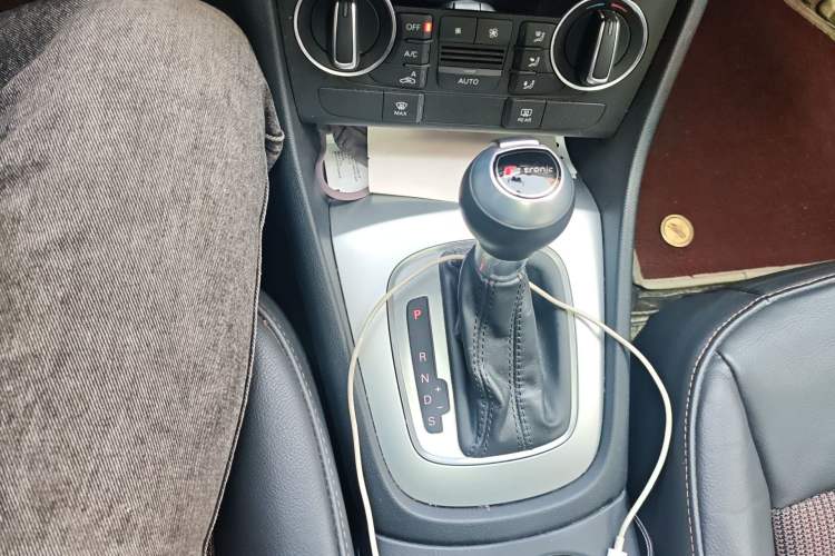 Used Audi Q3 2018 30 TFSI Fashion Edition Collector's Version Gear Lever