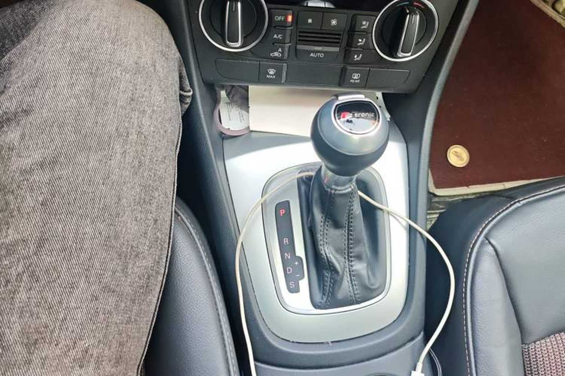Used Audi Q3 2018 30 TFSI Fashion Edition Collector's Version Gear Lever