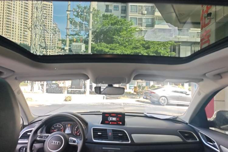 Used Audi Q3 2018 30th Anniversary Edition 30 TFSI Fashion Model Headliner