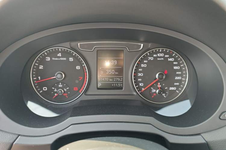 Used Audi Q3 2018 30th Anniversary Edition 30 TFSI Fashion Model Instrument Cluster