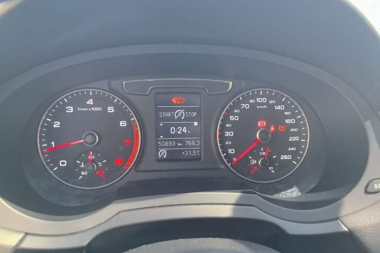 Used Audi Q3 2018 30th Anniversary Edition 30 TFSI Fashion Model Instrument Cluster