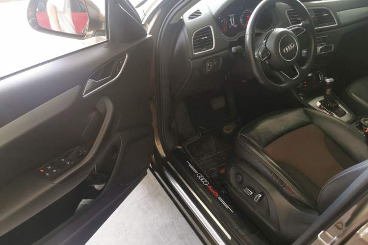 Used Audi Q3 2018 30th Anniversary Edition 30 TFSI Fashion Model Interior 3