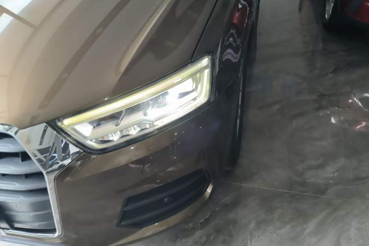 Used Audi Q3 2018 30th Anniversary Edition 35 TFSI Fashion Model Left Front Headlight