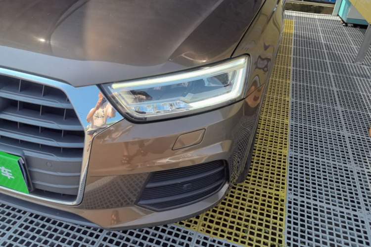 Used Audi Q3 2018 30th Anniversary Edition 30 TFSI Fashion Model Left Front Headlight