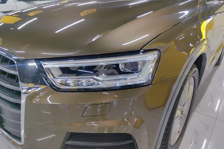Used Audi Q3 2018 30th Anniversary Edition 30 TFSI Style Model Left Front Headlight