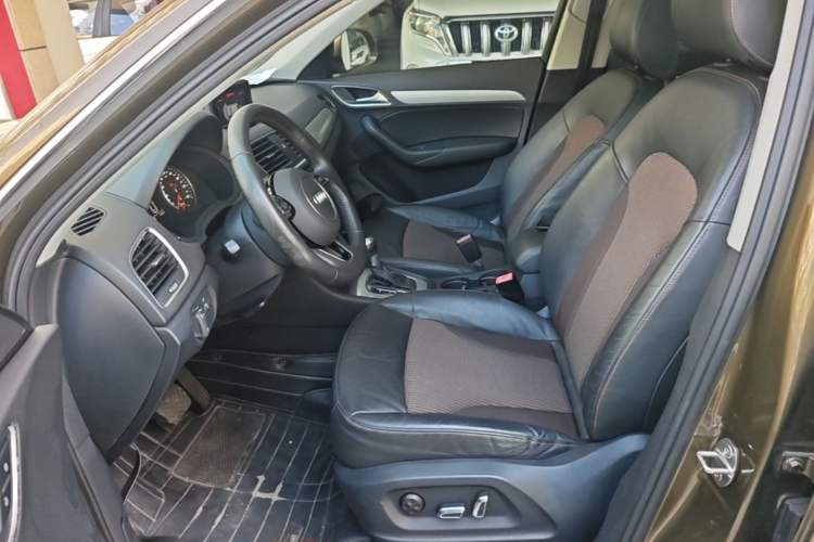 Used Audi Q3 2018 30th Anniversary Edition 30 TFSI Fashion Model Left Front Seat