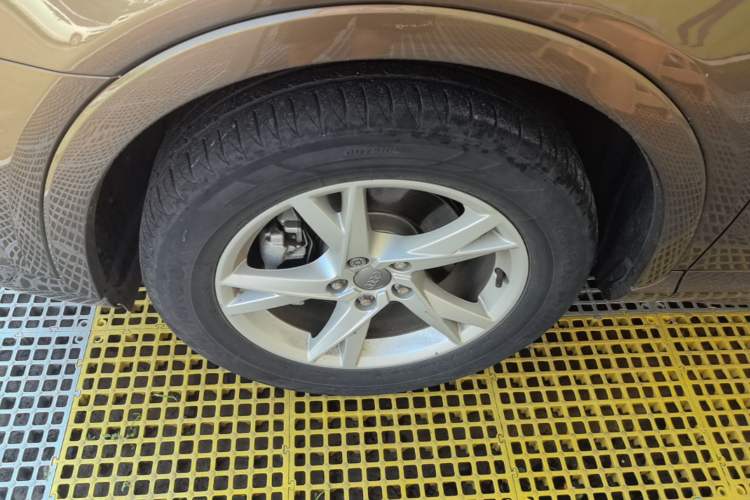Used Audi Q3 2018 30th Anniversary Edition 30 TFSI Fashion Model Left Front Wheel Hub