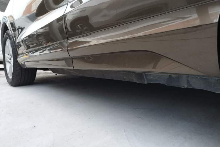 Used Audi Q3 2018 30th Anniversary Edition 30 TFSI Fashion Model Left Side Sill