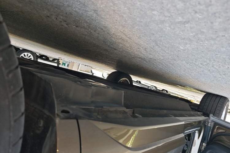 Used Audi Q3 2018 30th Anniversary Edition 30 TFSI Fashion Model Left Side Sill