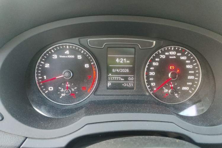 Used Audi Q3 2018 30th Anniversary Edition 35 TFSI Fashion Model Odometer Close Up