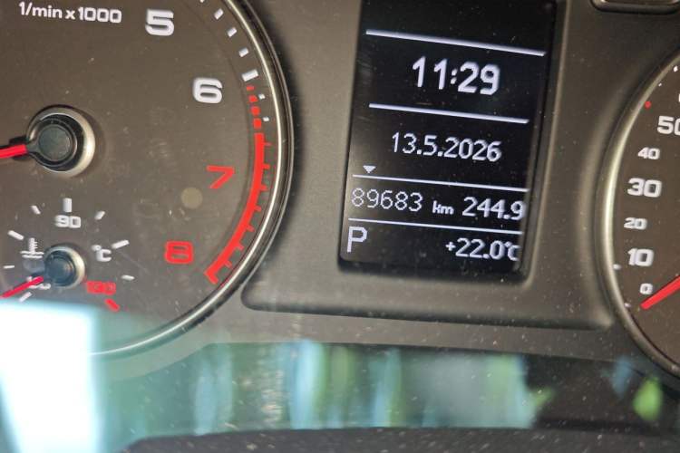 Used Audi Q3 2018 30th Anniversary Edition 30 TFSI Style Model Odometer Close Up