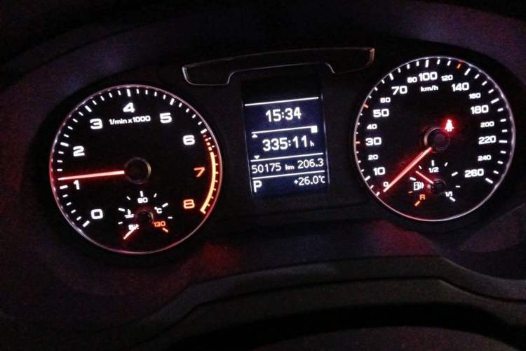 Used Audi Q3 2018 30th Anniversary Edition 30 TFSI Fashion Model Odometer Close Up