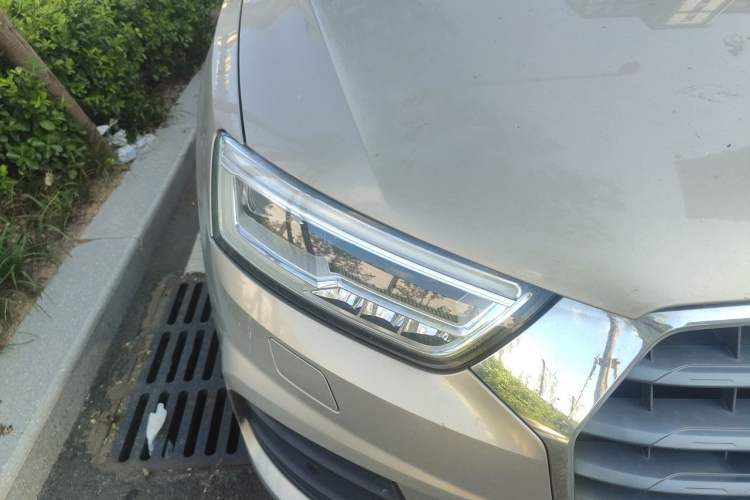 Used Audi Q3 2018 30th Anniversary Edition 35 TFSI Fashion Model Right Front Headlight