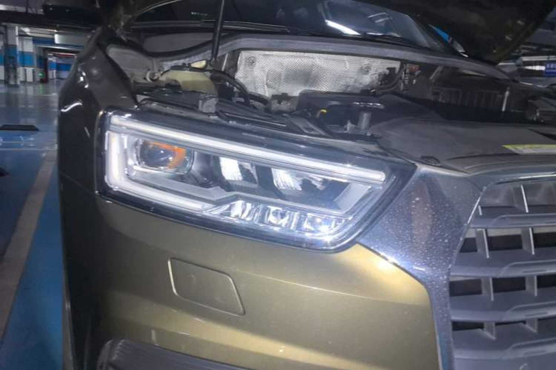 Used Audi Q3 2018 30th Anniversary Edition 30 TFSI Fashion Model Right Front Headlight