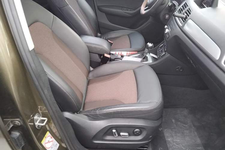 Used Audi Q3 2018 30th Anniversary Edition 30 TFSI Fashion Model Right Front Seat