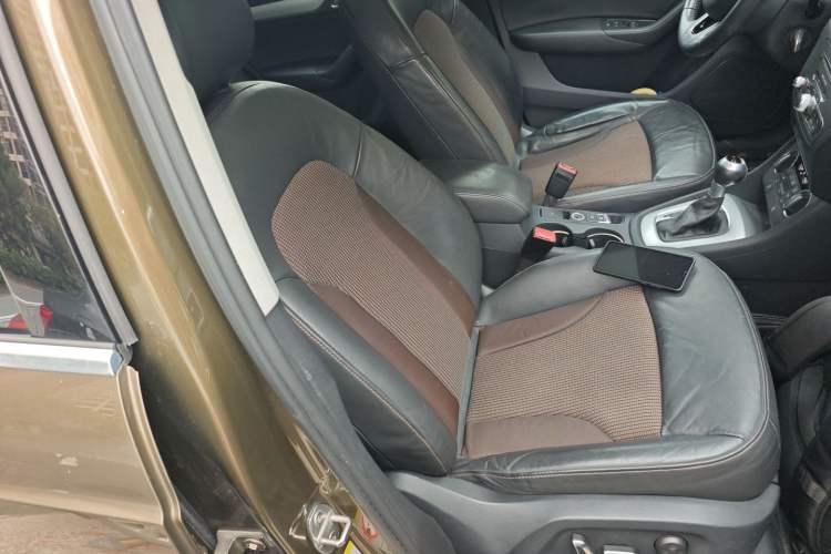 Used Audi Q3 2018 30th Anniversary Edition 30 TFSI Fashion Model Right Front Seat