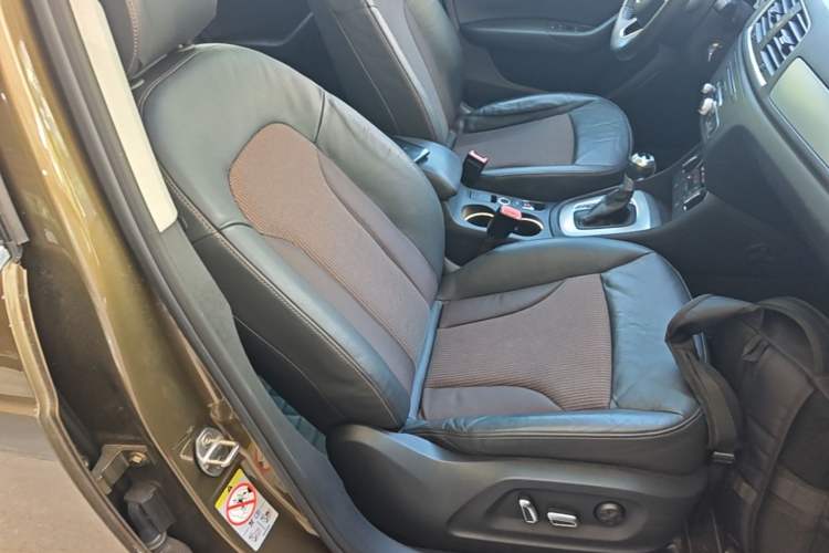 Used Audi Q3 2018 30th Anniversary Edition 30 TFSI Fashion Model Right Front Seat