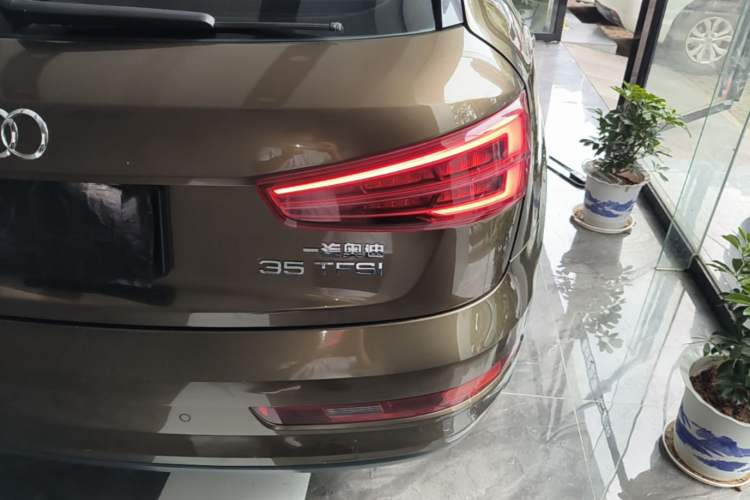 Used Audi Q3 2018 30th Anniversary Edition 35 TFSI Fashion Model Right Rear Taillight