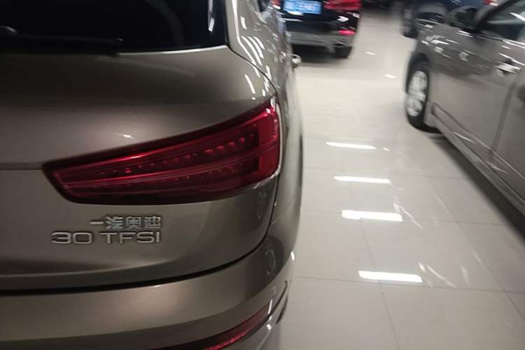 Used Audi Q3 2018 30th Anniversary Edition 30 TFSI Fashion Model Right Rear Taillight
