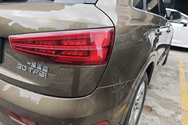 Used Audi Q3 2018 30th Anniversary Edition 30 TFSI Fashion Model Right Rear Taillight
