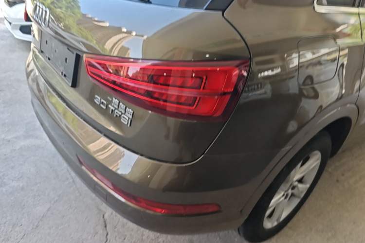 Used Audi Q3 2018 30th Anniversary Edition 30 TFSI Fashion Model Right Rear Taillight