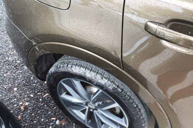 Used Audi Q3 2018 30th Anniversary Edition 35 TFSI Sport Model Right Rear Wheel Hub