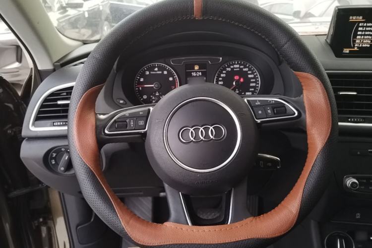 Used Audi Q3 2018 30th Anniversary Edition 30 TFSI Fashion Model Steering Wheel