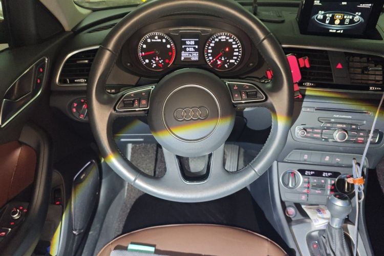 Used Audi Q3 2018 30 TFSI Fashion Edition Collector's Model Steering Wheel