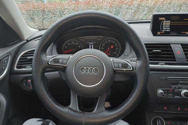 Used Audi Q3 2018 30th Anniversary Edition 35 TFSI Sport Model Steering Wheel