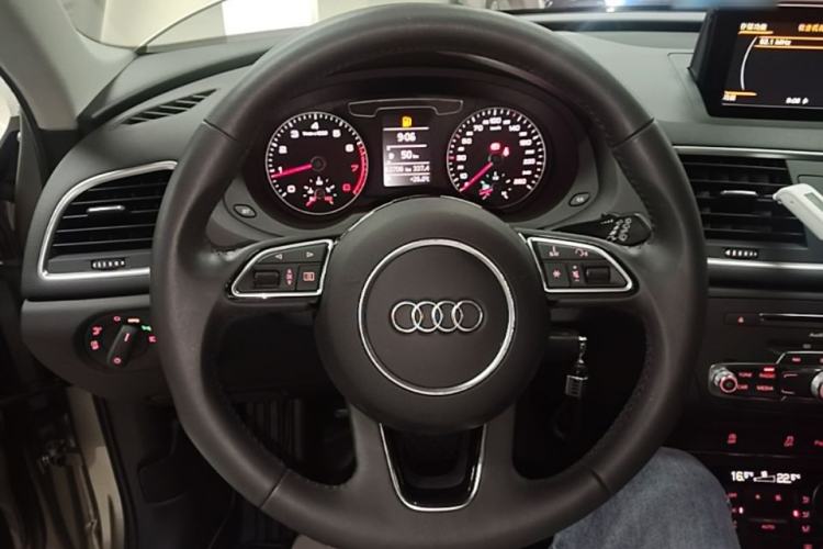 Used Audi Q3 2018 30th Anniversary Edition 30 TFSI Fashion Model Steering Wheel