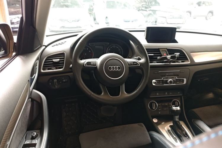 Used Audi Q3 2018 30th Anniversary Edition 35 TFSI Sport Model Steering Wheel