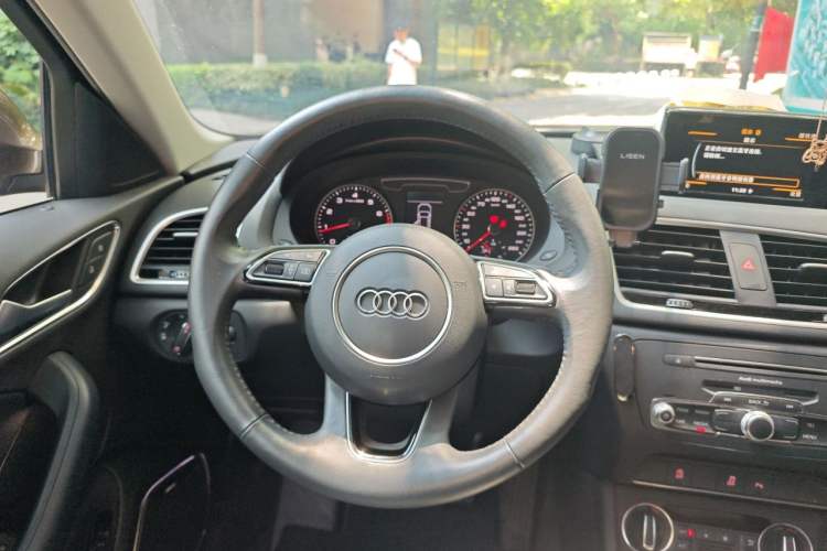 Used Audi Q3 2018 30th Anniversary Edition 30 TFSI Style Model Steering Wheel
