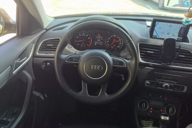 Used Audi Q3 2018 30th Anniversary Edition 30 TFSI Fashion Model Steering Wheel