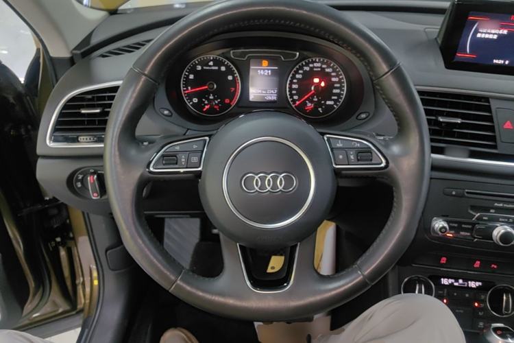 Used Audi Q3 2018 30th Anniversary Edition 30 TFSI Style Model Steering Wheel