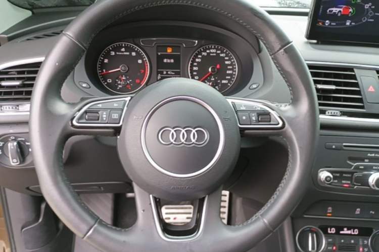 Used Audi Q3 2018 30th Anniversary Edition 35 TFSI Sport Model Steering Wheel