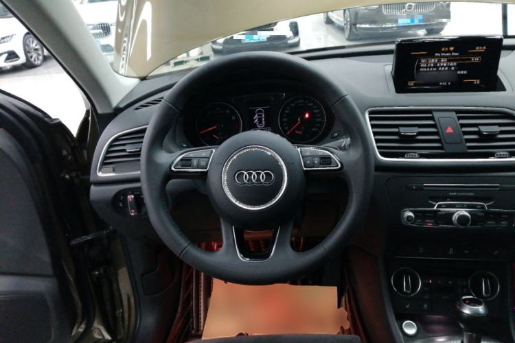 Used Audi Q3 2018 30th Anniversary Edition 35 TFSI Sport Model Steering Wheel