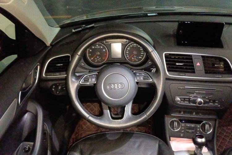 Used Audi Q3 2018 30th Anniversary Edition 30 TFSI Fashion Model Steering Wheel