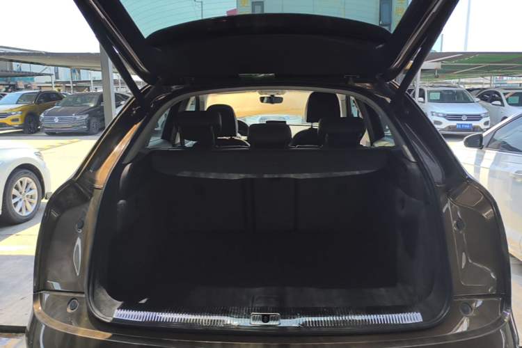 Used Audi Q3 2018 30 TFSI Fashion Edition Collector's Version Trunk