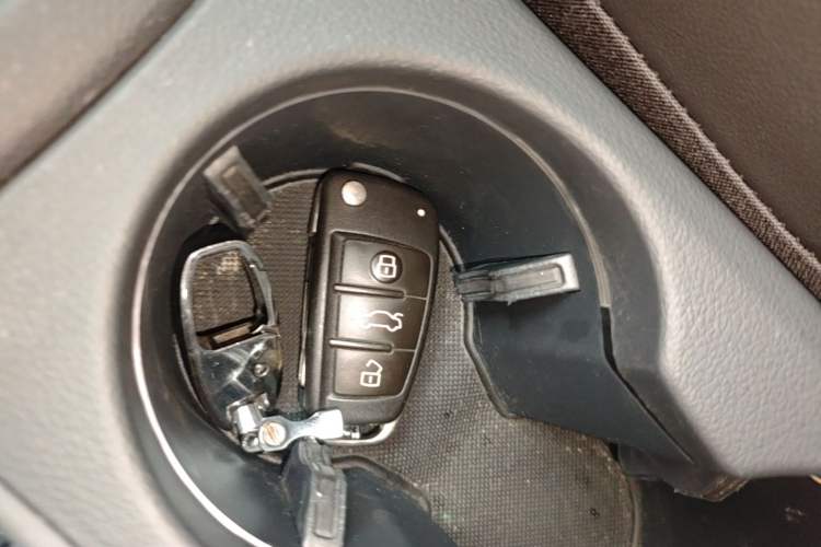 Used Audi Q3 2018 30th Anniversary Edition 35 TFSI Sport Model Vehicle Key