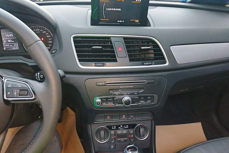 Used Audi Q3 2018 30th Anniversary Edition 35 TFSI Fashion Model Audio And AC Panel