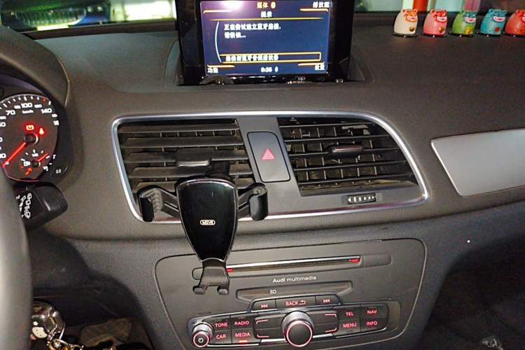 Used Audi Q3 2018 30th Anniversary Edition 30 TFSI Fashion Model Audio And AC Panel