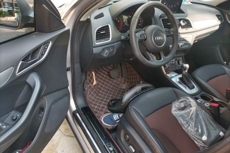 Used Audi Q3 2018 30th Anniversary Edition 30 TFSI Fashion Model Driver Seat
